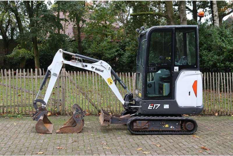 Bobcat E17 - Mini ekskavatör: fotoğraf 1 Bobcat E17 - Mini ekskavatör: fotoğraf 1