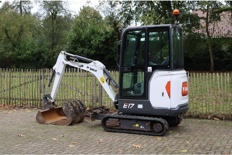 Bobcat E17 - Mini ekskavatör: fotoğraf 3 Bobcat E17 - Mini ekskavatör: fotoğraf 3