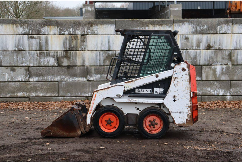 Bobcat S70 - Tekerlekli yükleyici: fotoğraf 2 Bobcat S70 - Tekerlekli yükleyici: fotoğraf 2