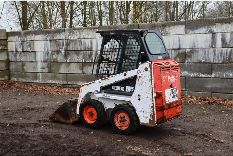 Bobcat S70 - Tekerlekli yükleyici: fotoğraf 4 Bobcat S70 - Tekerlekli yükleyici: fotoğraf 4