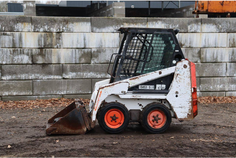 Bobcat S70 - Tekerlekli yükleyici: fotoğraf 1 Bobcat S70 - Tekerlekli yükleyici: fotoğraf 1