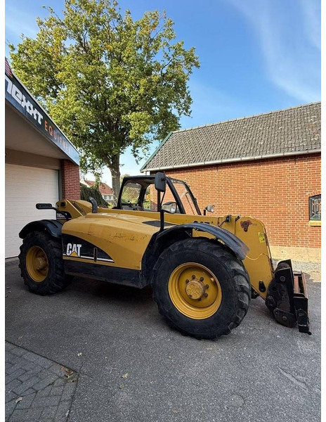 Caterpillar TH330B - Teleskopik yükleyici: fotoğraf 2 Caterpillar TH330B - Teleskopik yükleyici: fotoğraf 2