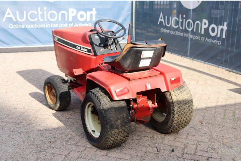 Cub Cadet 682 - Çim biçme makinesi: fotoğraf 4 Cub Cadet 682 - Çim biçme makinesi: fotoğraf 4