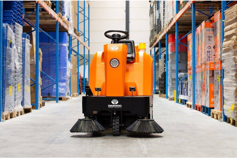 Daewoo DAS80 Zit - Yol süpürme aracı: fotoğraf 3 Daewoo DAS80 Zit - Yol süpürme aracı: fotoğraf 3