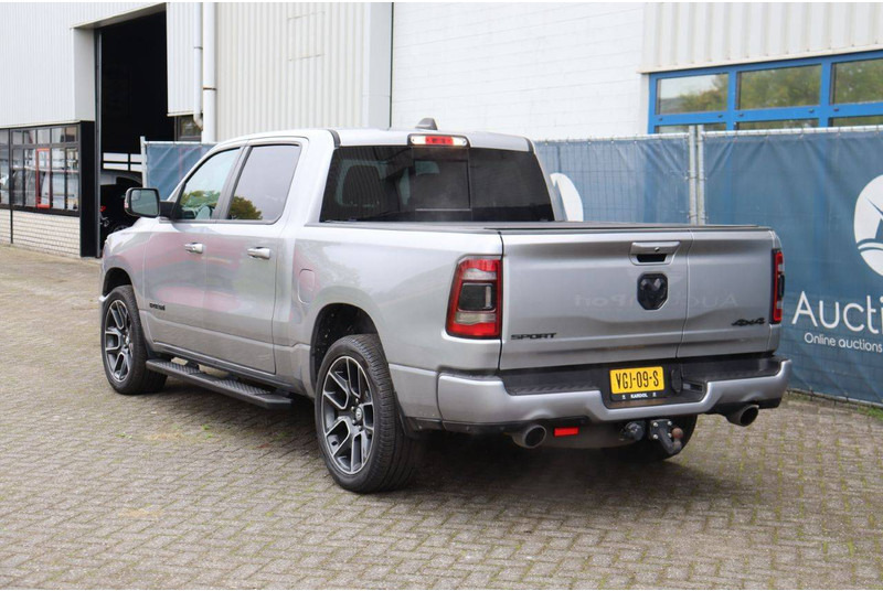 Dodge Ram 1500 1500 Sport 4x4 - Binek araba: fotoğraf 4 Dodge Ram 1500 1500 Sport 4x4 - Binek araba: fotoğraf 4