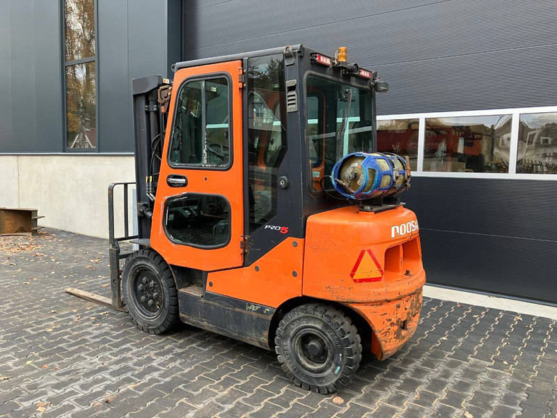 Doosan G25E-5 - LPG forklift: fotoğraf 3 Doosan G25E-5 - LPG forklift: fotoğraf 3