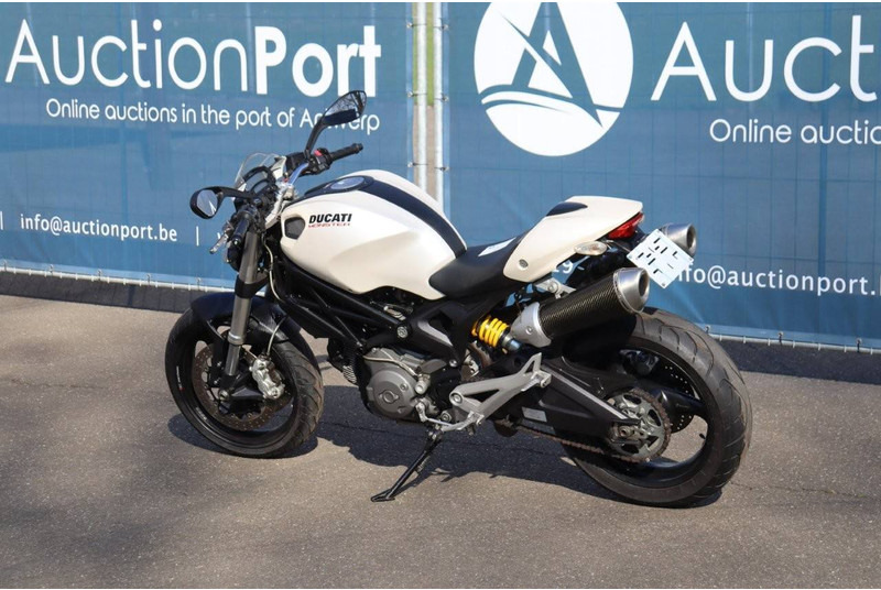 Ducati MONSTER 696 - Motosiklet: fotoğraf 3 Ducati MONSTER 696 - Motosiklet: fotoğraf 3
