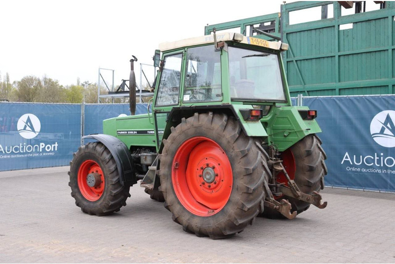 Fendt Farmer 306LSA Turbomatik - Traktör: fotoğraf 3 Fendt Farmer 306LSA Turbomatik - Traktör: fotoğraf 3