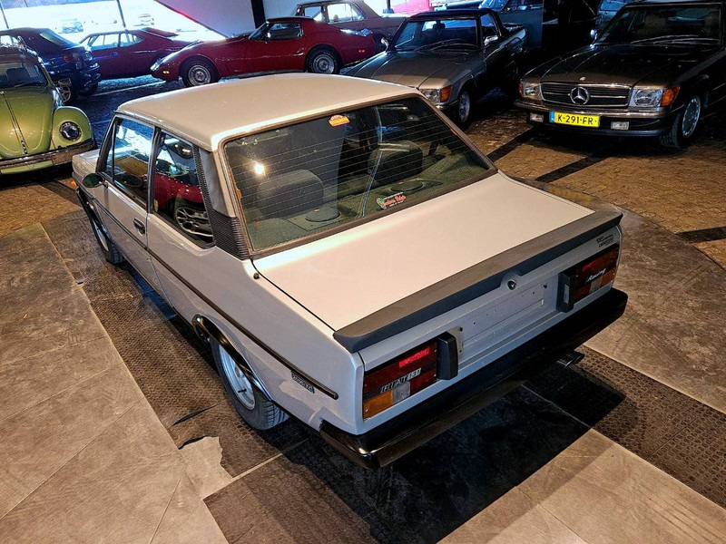 Fiat 131 Racing - Sedan araba: fotoğraf 3 Fiat 131 Racing - Sedan araba: fotoğraf 3
