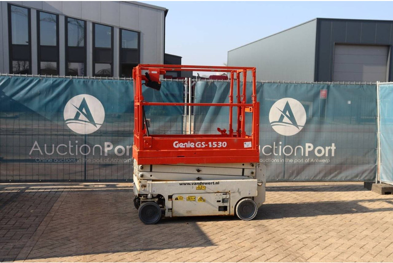 Genie GS1532 - Makasli platform: fotoğraf 1 Genie GS1532 - Makasli platform: fotoğraf 1