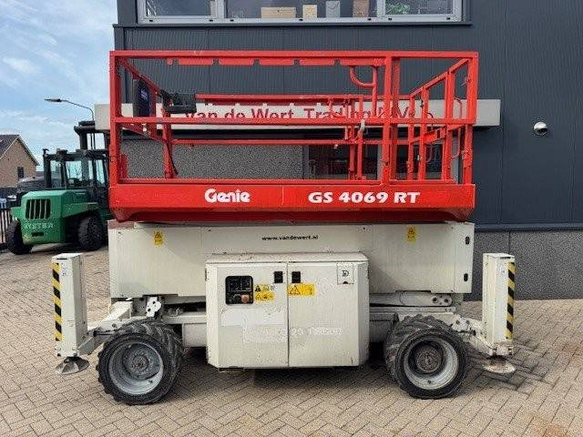 Genie GS4069RT - Makasli platform: fotoğraf 2 Genie GS4069RT - Makasli platform: fotoğraf 2