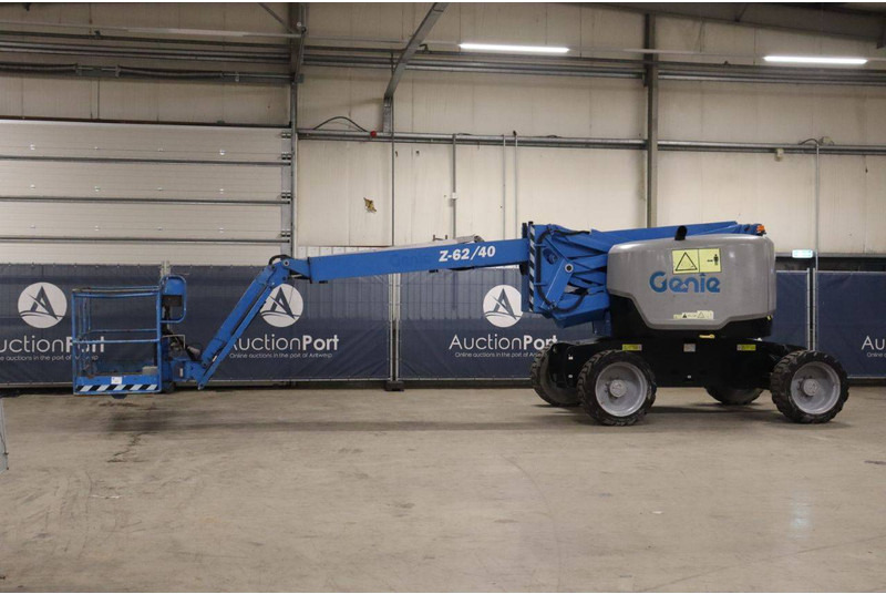 Genie Z-62/40 - Eklemli platform: fotoğraf 1 Genie Z-62/40 - Eklemli platform: fotoğraf 1
