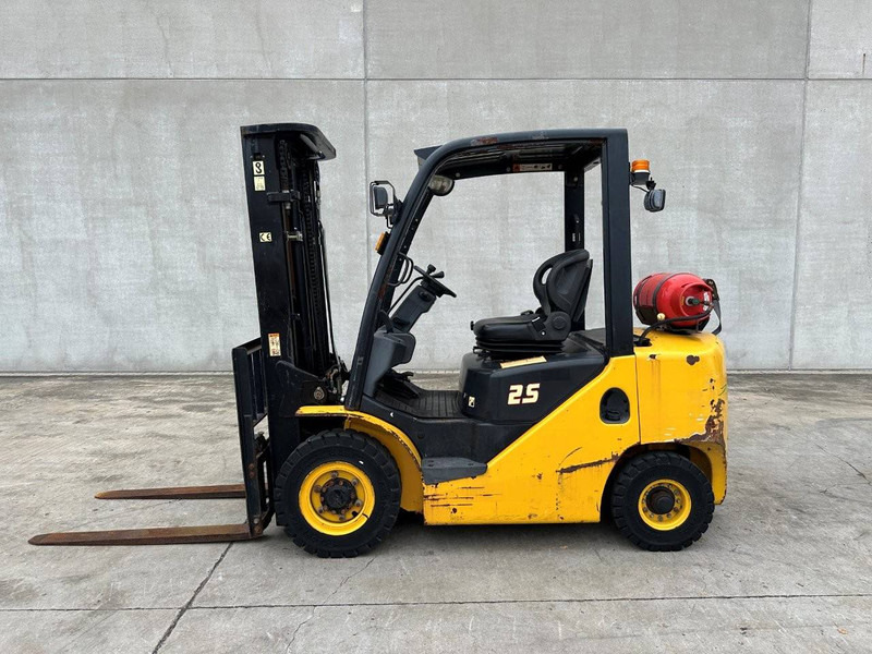 Hangcha XW22B - LPG forklift: fotoğraf 1 Hangcha XW22B - LPG forklift: fotoğraf 1