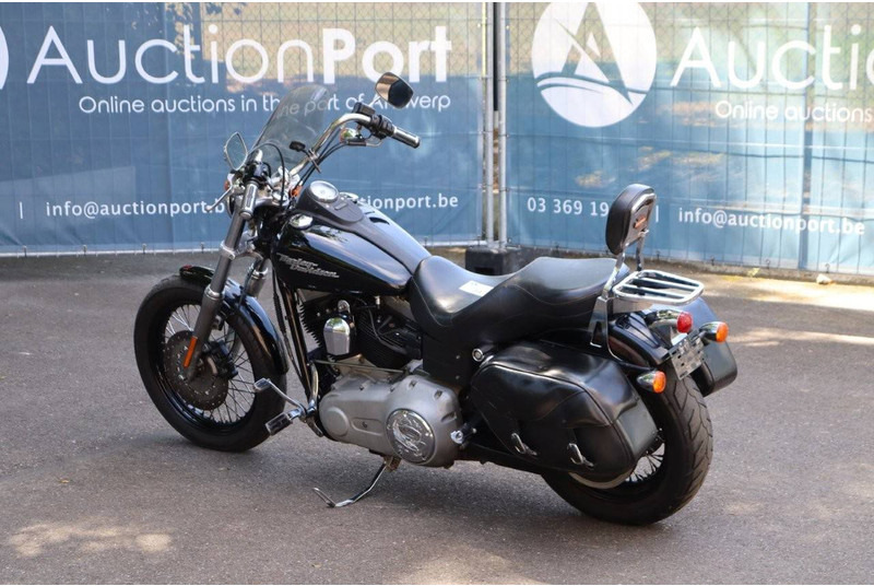 Harley-Davidson Dyna Street Bob - Motosiklet: fotoğraf 3 Harley-Davidson Dyna Street Bob - Motosiklet: fotoğraf 3