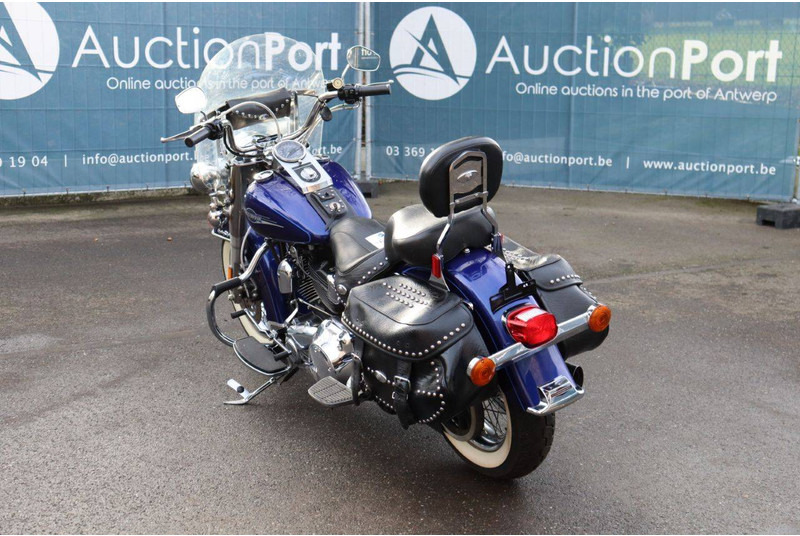 Harley-Davidson Heritage Softail Classic - Motosiklet: fotoğraf 4 Harley-Davidson Heritage Softail Classic - Motosiklet: fotoğraf 4