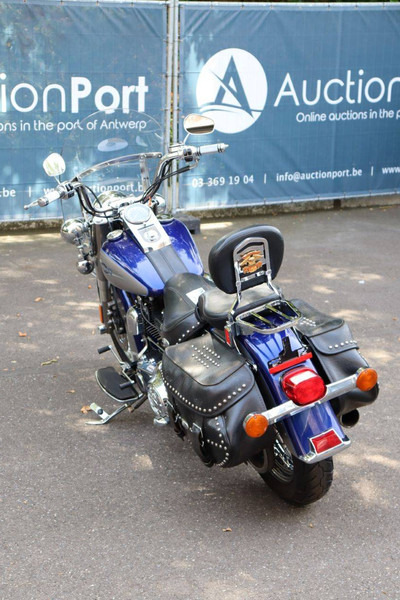 Harley-Davidson Heritage Softail Classic - Motosiklet: fotoğraf 4 Harley-Davidson Heritage Softail Classic - Motosiklet: fotoğraf 4