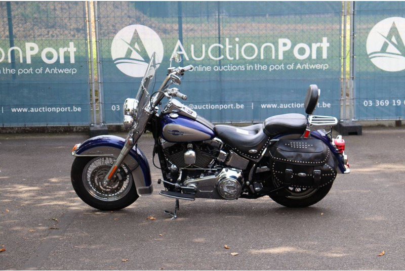 Harley-Davidson Heritage Softail Classic - Motosiklet: fotoğraf 2 Harley-Davidson Heritage Softail Classic - Motosiklet: fotoğraf 2