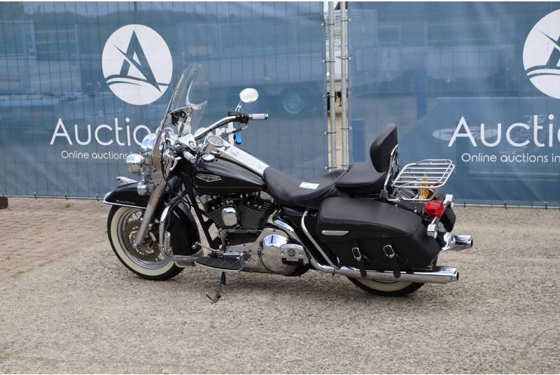 Harley-Davidson Road King - Motosiklet: fotoğraf 3 Harley-Davidson Road King - Motosiklet: fotoğraf 3