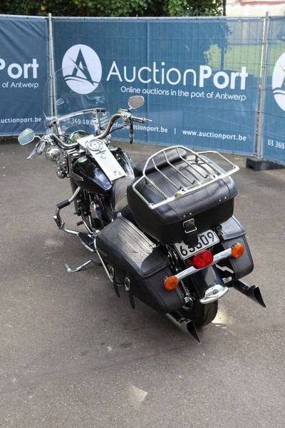 Harley-Davidson Road King Classic - Motosiklet: fotoğraf 4 Harley-Davidson Road King Classic - Motosiklet: fotoğraf 4