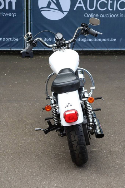 Harley-Davidson Sporster XL883 - Motosiklet: fotoğraf 5 Harley-Davidson Sporster XL883 - Motosiklet: fotoğraf 5