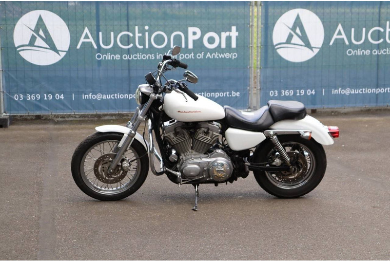 Harley-Davidson Sporster XL883 - Motosiklet: fotoğraf 1 Harley-Davidson Sporster XL883 - Motosiklet: fotoğraf 1