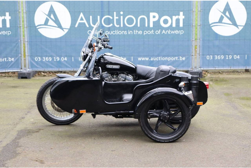 Harley-Davidson Sporster XL883 - Motosiklet: fotoğraf 2 Harley-Davidson Sporster XL883 - Motosiklet: fotoğraf 2