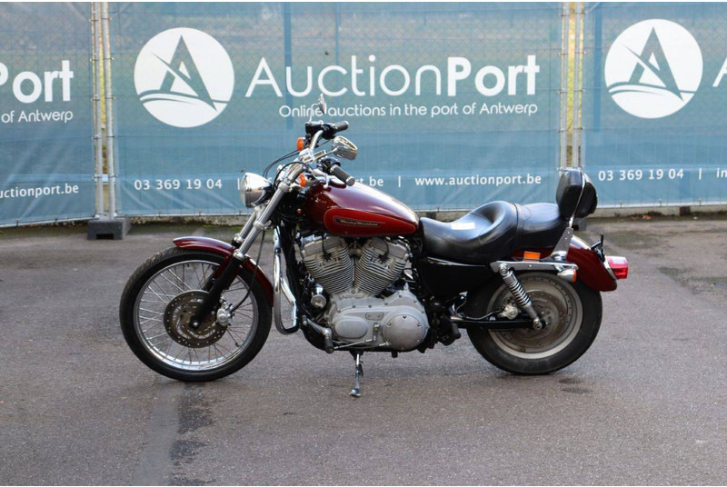 Harley-Davidson Sportster XL883 - Motosiklet: fotoğraf 1 Harley-Davidson Sportster XL883 - Motosiklet: fotoğraf 1