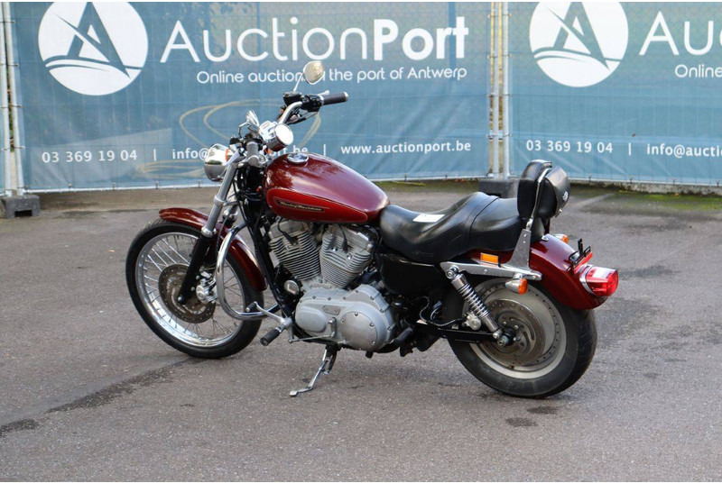 Harley-Davidson Sportster XL883 - Motosiklet: fotoğraf 3 Harley-Davidson Sportster XL883 - Motosiklet: fotoğraf 3