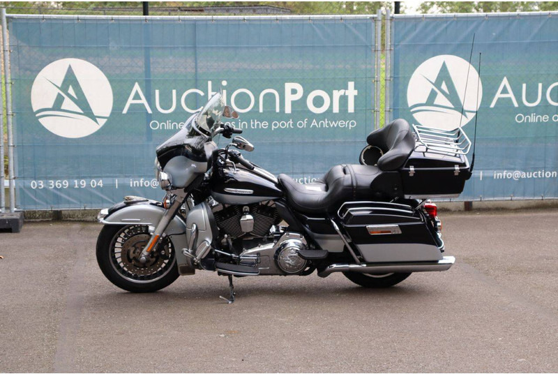 Harley-Davidson Ultra Classic - Motosiklet: fotoğraf 1 Harley-Davidson Ultra Classic - Motosiklet: fotoğraf 1
