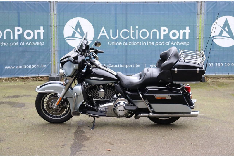 Harley-Davidson Ultra Classic - Motosiklet: fotoğraf 2 Harley-Davidson Ultra Classic - Motosiklet: fotoğraf 2