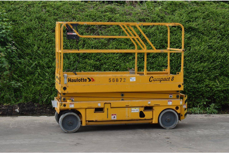 Haulotte Compact 8 - Makasli platform: fotoğraf 1 Haulotte Compact 8 - Makasli platform: fotoğraf 1