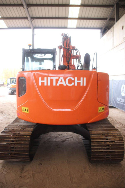 Hitachi ZX135US-5B - Paletli ekskavatör: fotoğraf 4 Hitachi ZX135US-5B - Paletli ekskavatör: fotoğraf 4