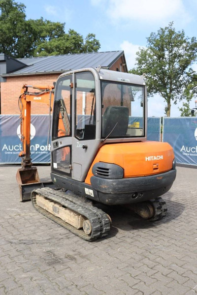Hitachi ZX30 CLR - Paletli ekskavatör: fotoğraf 4 Hitachi ZX30 CLR - Paletli ekskavatör: fotoğraf 4