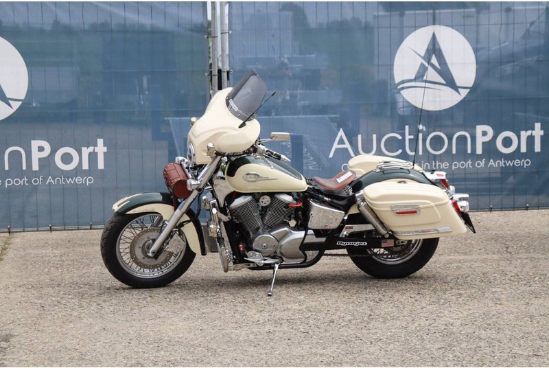 Honda Shadow 750 Custom - Motosiklet: fotoğraf 1 Honda Shadow 750 Custom - Motosiklet: fotoğraf 1