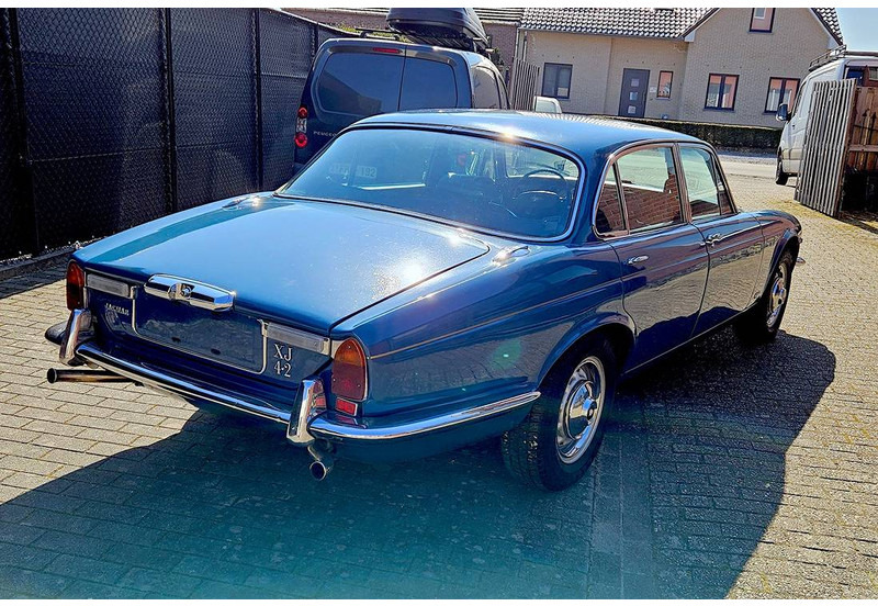 Jaguar XJ 4.2 Manual 4-Speed Overdrive - Sedan araba: fotoğraf 3 Jaguar XJ 4.2 Manual 4-Speed Overdrive - Sedan araba: fotoğraf 3