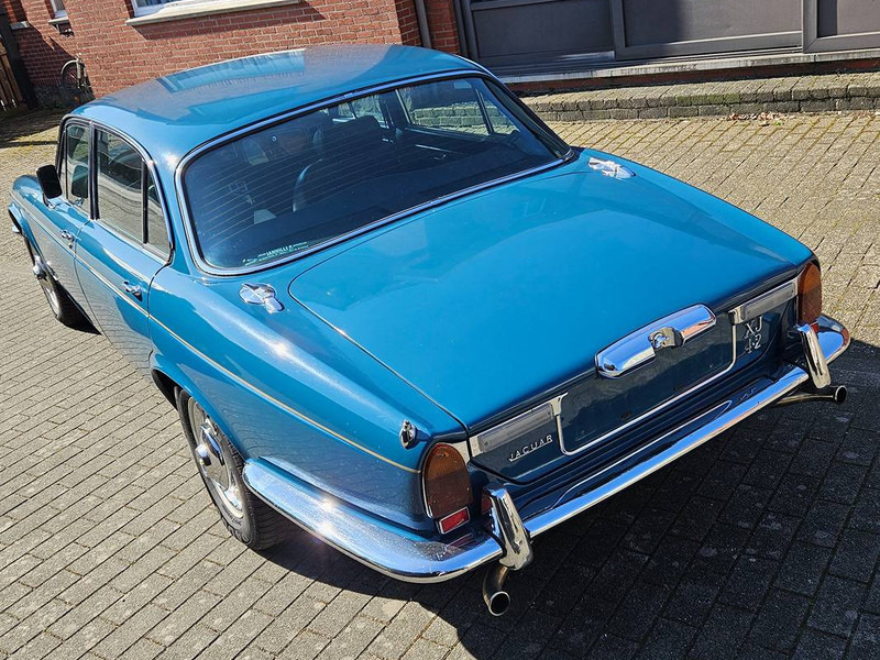Jaguar XJ 4.2 Manual 4-Speed Overdrive - Sedan araba: fotoğraf 4 Jaguar XJ 4.2 Manual 4-Speed Overdrive - Sedan araba: fotoğraf 4