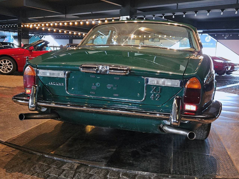 Jaguar XJ (series II) 4.2 Automatic - Sedan araba: fotoğraf 5 Jaguar XJ (series II) 4.2 Automatic - Sedan araba: fotoğraf 5