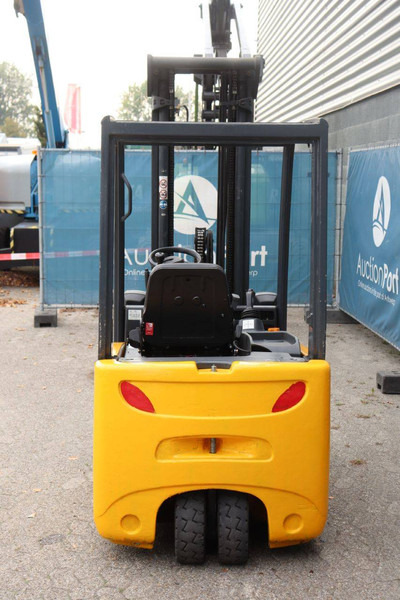 Jungheinrich EFG 220 - Elektrikli forklift: fotoğraf 5 Jungheinrich EFG 220 - Elektrikli forklift: fotoğraf 5