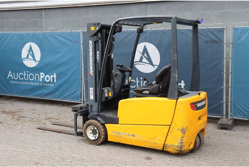 Jungheinrich EFG 220 - Elektrikli forklift: fotoğraf 3 Jungheinrich EFG 220 - Elektrikli forklift: fotoğraf 3