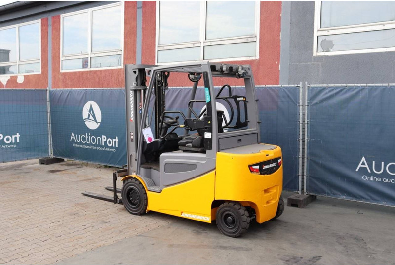 Jungheinrich EFG 430 - Elektrikli forklift: fotoğraf 3 Jungheinrich EFG 430 - Elektrikli forklift: fotoğraf 3