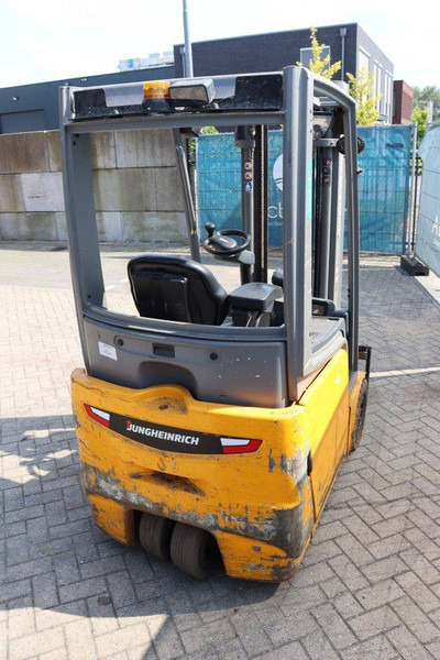 Jungheinrich EFG215 - Elektrikli forklift: fotoğraf 5 Jungheinrich EFG215 - Elektrikli forklift: fotoğraf 5