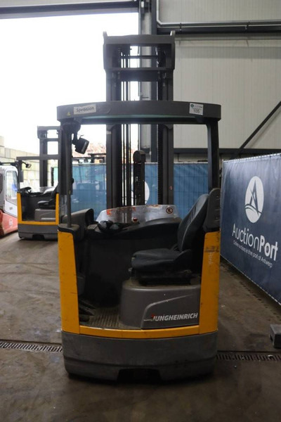 Jungheinrich ETV 214 - Reach truck: fotoğraf 4 Jungheinrich ETV 214 - Reach truck: fotoğraf 4