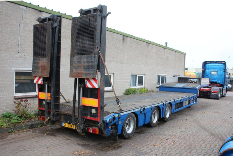 Kässbohrer LB3e - Alçak çerçeveli platform dorse: fotoğraf 1 Kässbohrer LB3e - Alçak çerçeveli platform dorse: fotoğraf 1