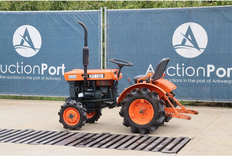 Kubota B5000 - Traktör: fotoğraf 3 Kubota B5000 - Traktör: fotoğraf 3