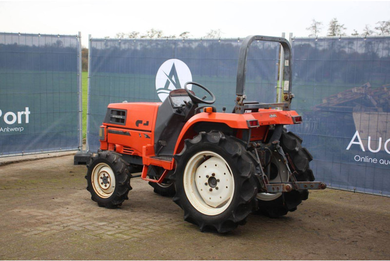 Kubota GT-3 - Traktör: fotoğraf 3 Kubota GT-3 - Traktör: fotoğraf 3