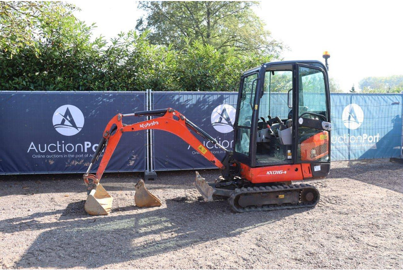 Kubota KX016-4 - Mini ekskavatör: fotoğraf 1 Kubota KX016-4 - Mini ekskavatör: fotoğraf 1