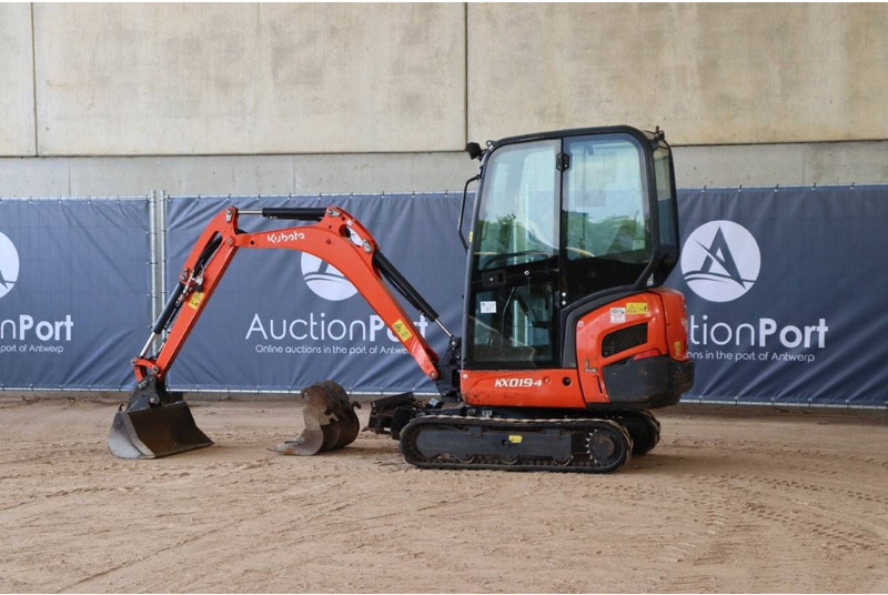 Kubota KX019-4 - Mini ekskavatör: fotoğraf 3 Kubota KX019-4 - Mini ekskavatör: fotoğraf 3
