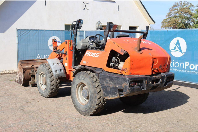 Kubota R065 - Tekerlekli yükleyici: fotoğraf 4 Kubota R065 - Tekerlekli yükleyici: fotoğraf 4