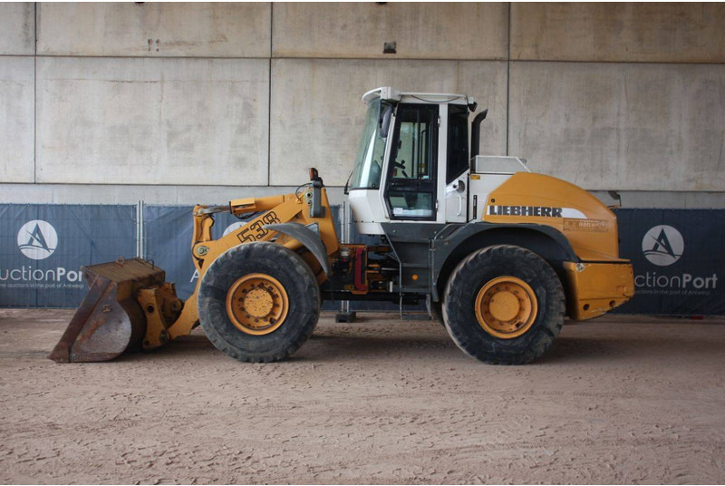 Liebherr L538 - Tekerlekli yükleyici: fotoğraf 2 Liebherr L538 - Tekerlekli yükleyici: fotoğraf 2