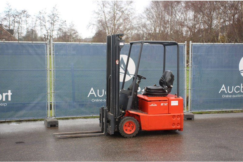 Linde E12 - Elektrikli forklift: fotoğraf 2 Linde E12 - Elektrikli forklift: fotoğraf 2